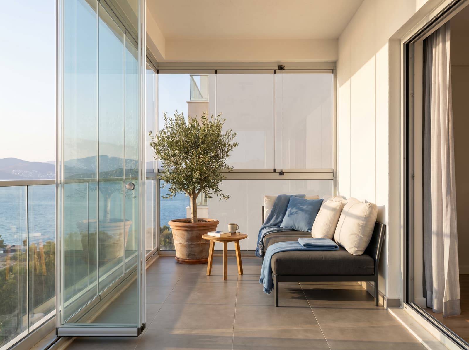 Cam Balkon