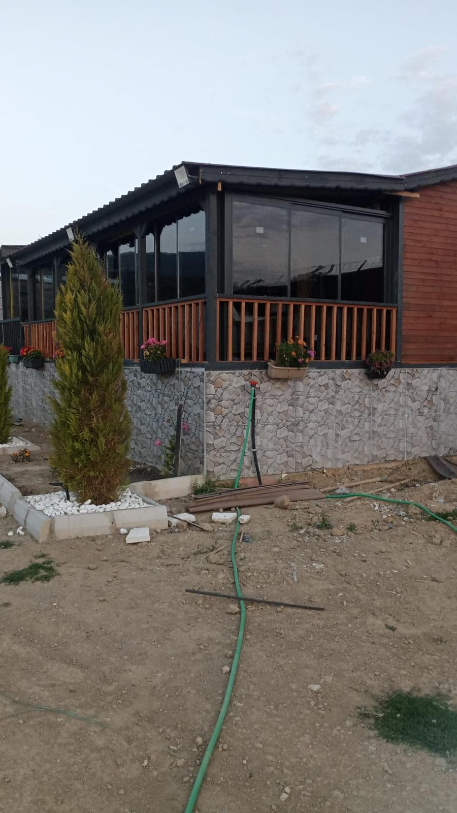 BRK Cam Balkon — tamamlanan cam balkon / pergola uygulaması 28