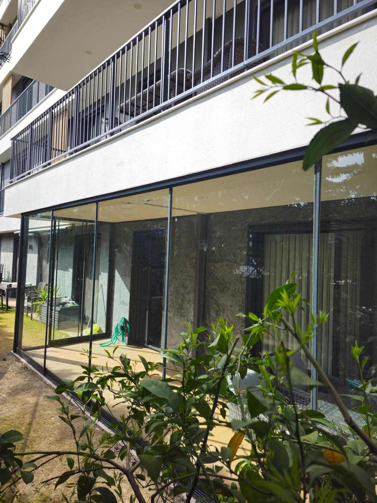 BRK Cam Balkon — tamamlanan cam balkon / pergola uygulaması 32